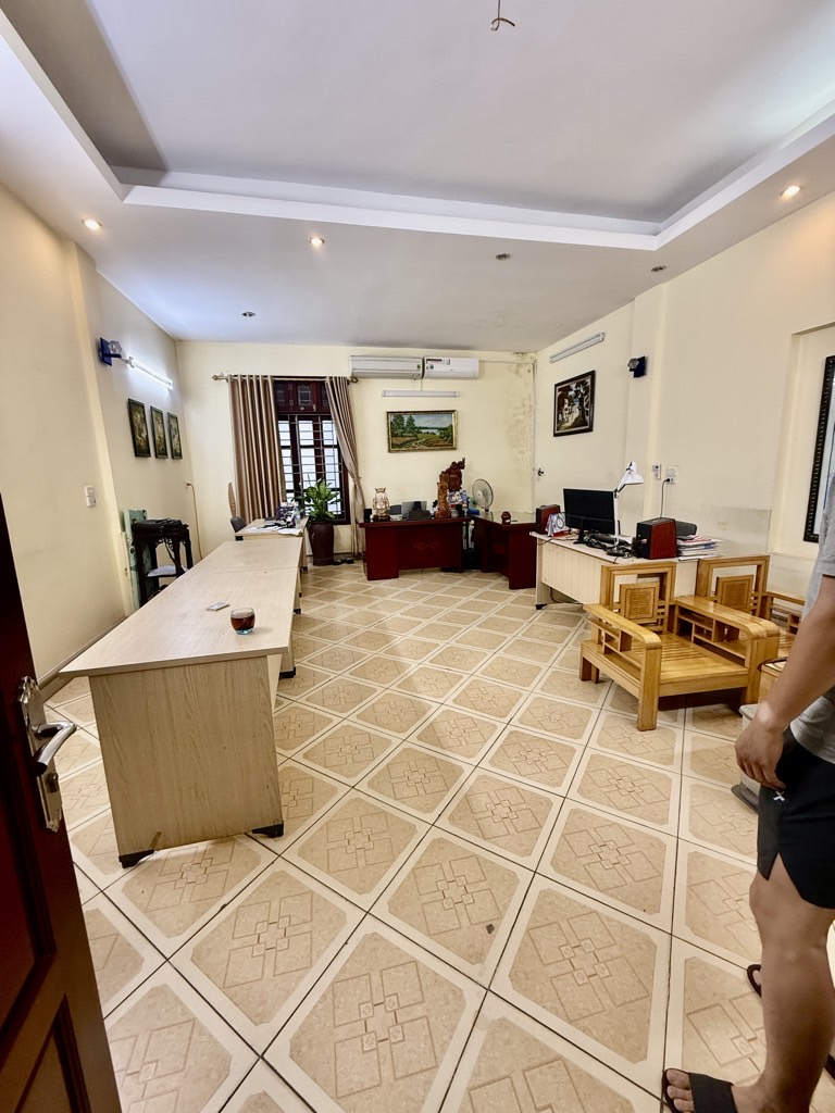 Bán nhà Trần Khát Chân - diện tích 110m2 6 tầng - Đang cập nhật - giá 26 tỷ