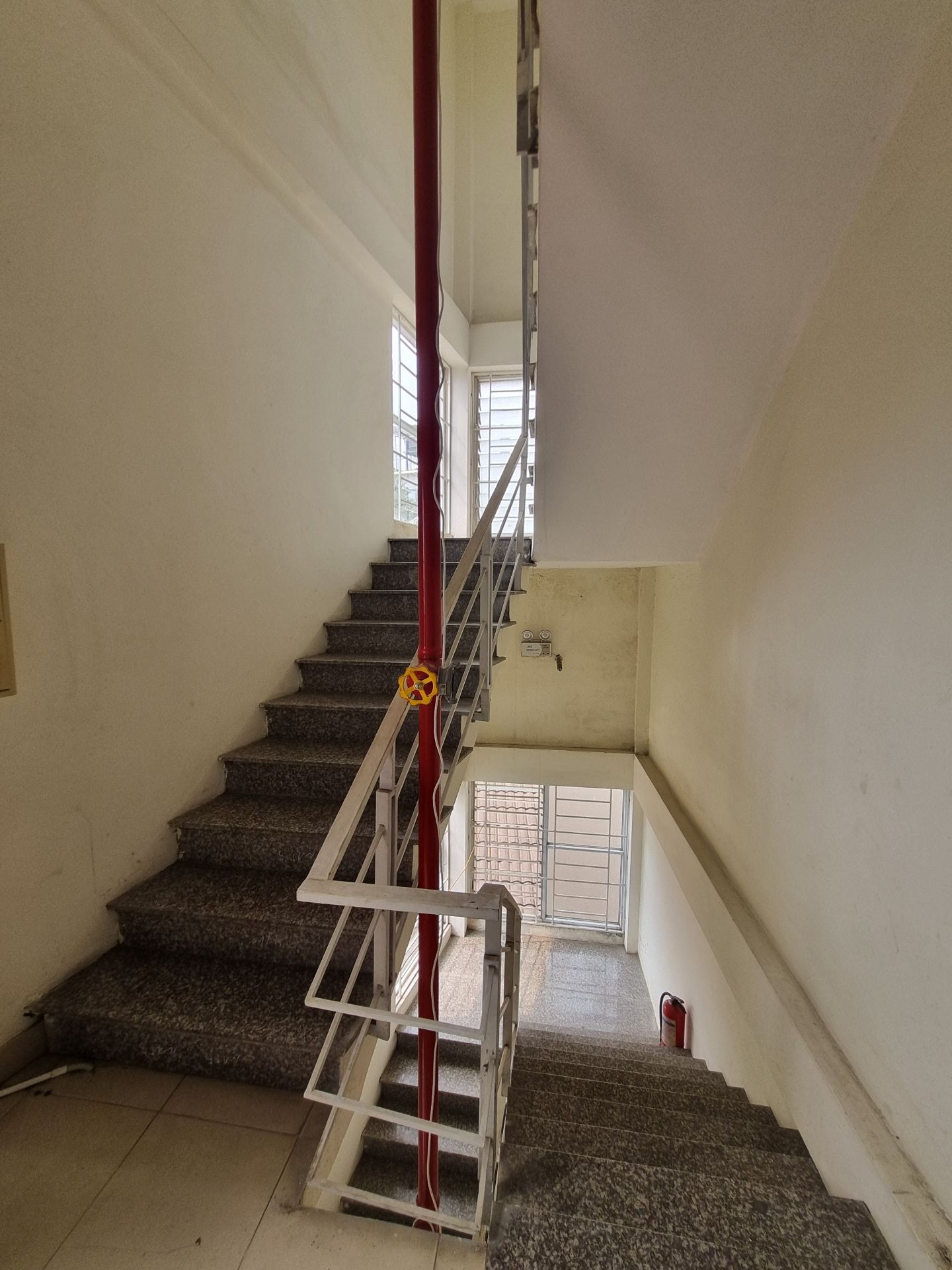 Bán nhà Quan Nhân - diện tích 142m2 5 tầng - Lô góc 3 mặt thoáng - giá 38,9 tỷ