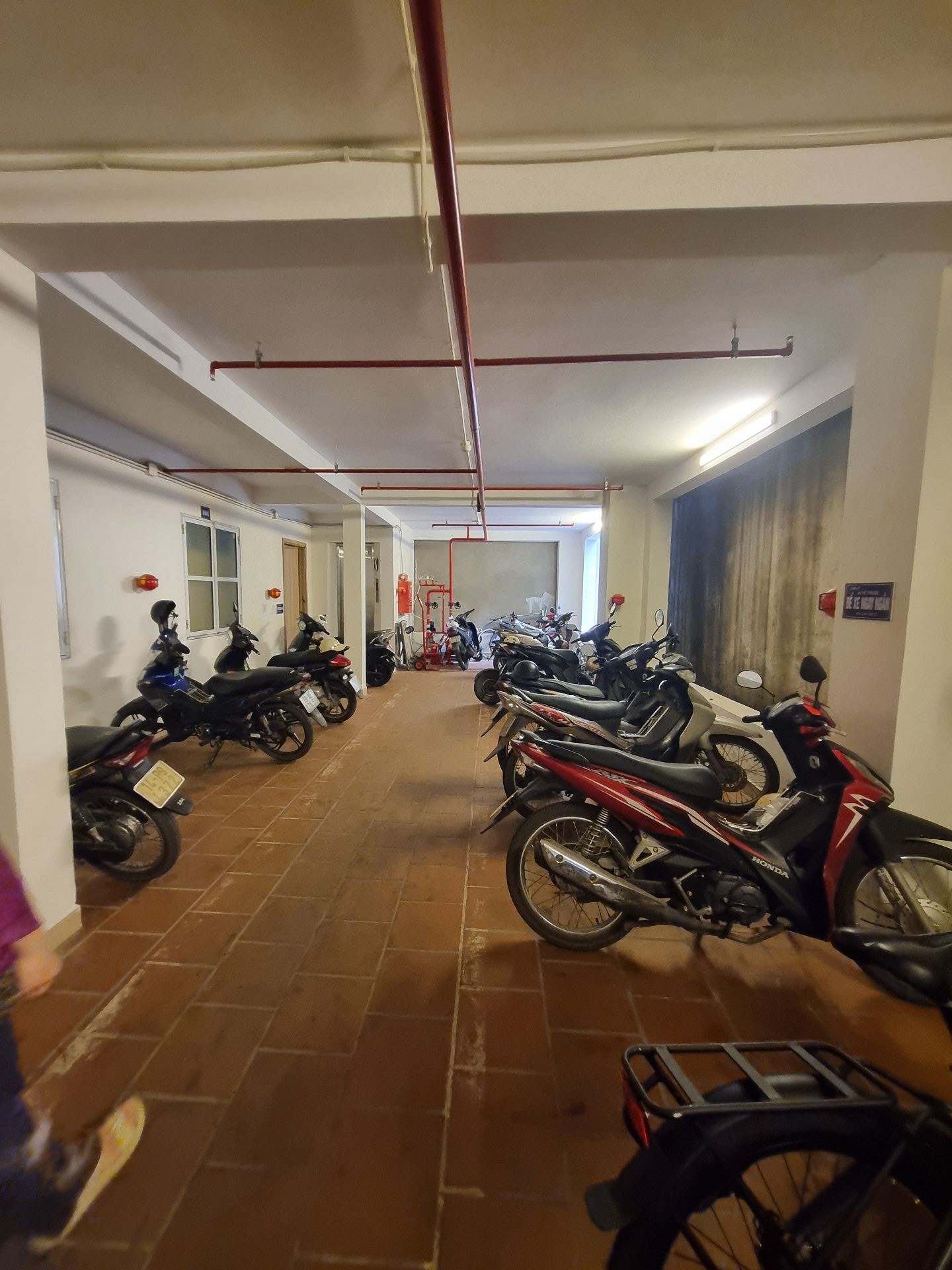 Bán nhà Quan Nhân - diện tích 142m2 5 tầng - Lô góc 3 mặt thoáng - giá 38,9 tỷ