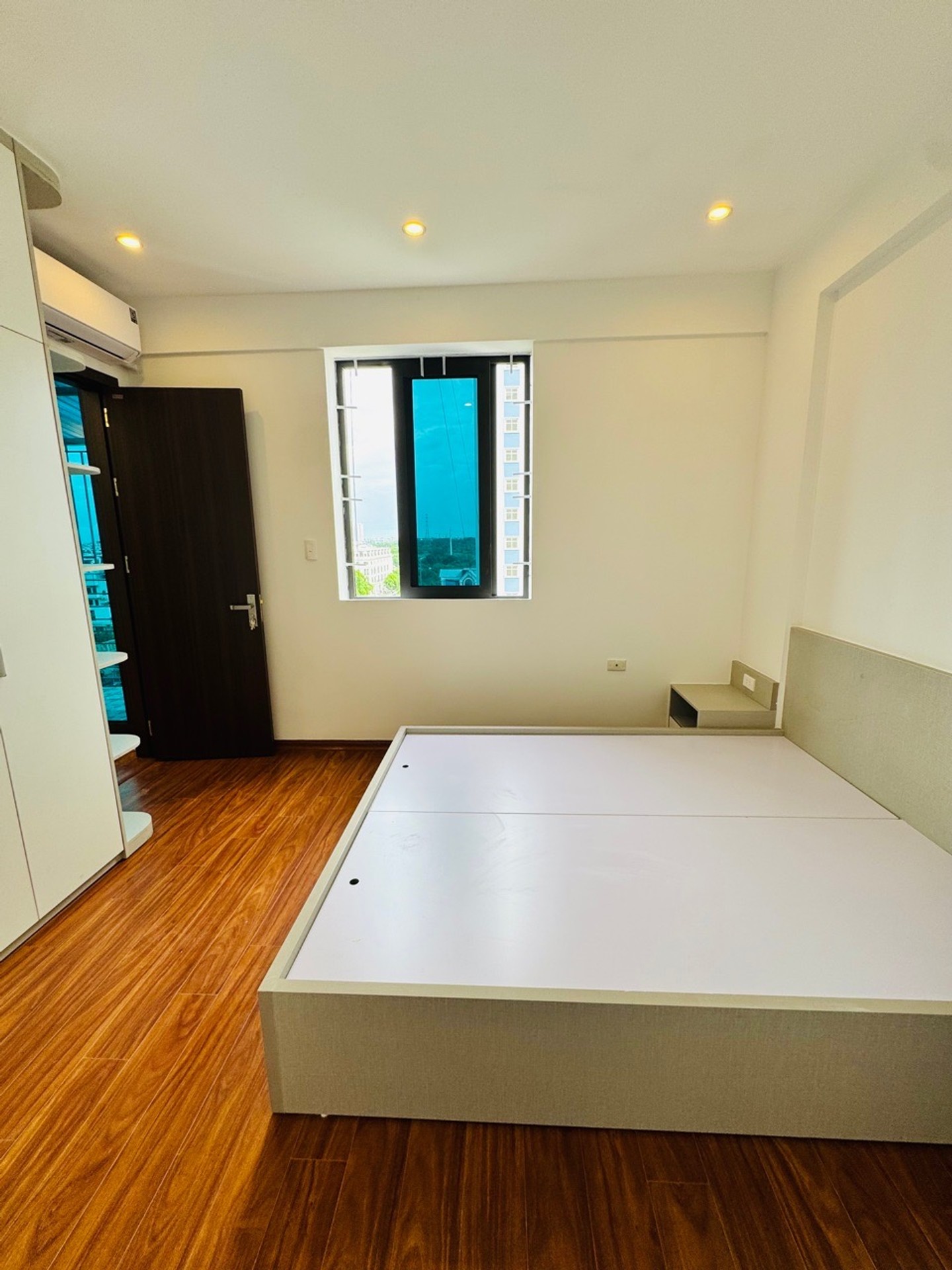 Bán nhà Chung Cư A4 - diện tích 54m2 1 tầng - Căn hộ đẹp hiếm có - giá 4,39 tỷ