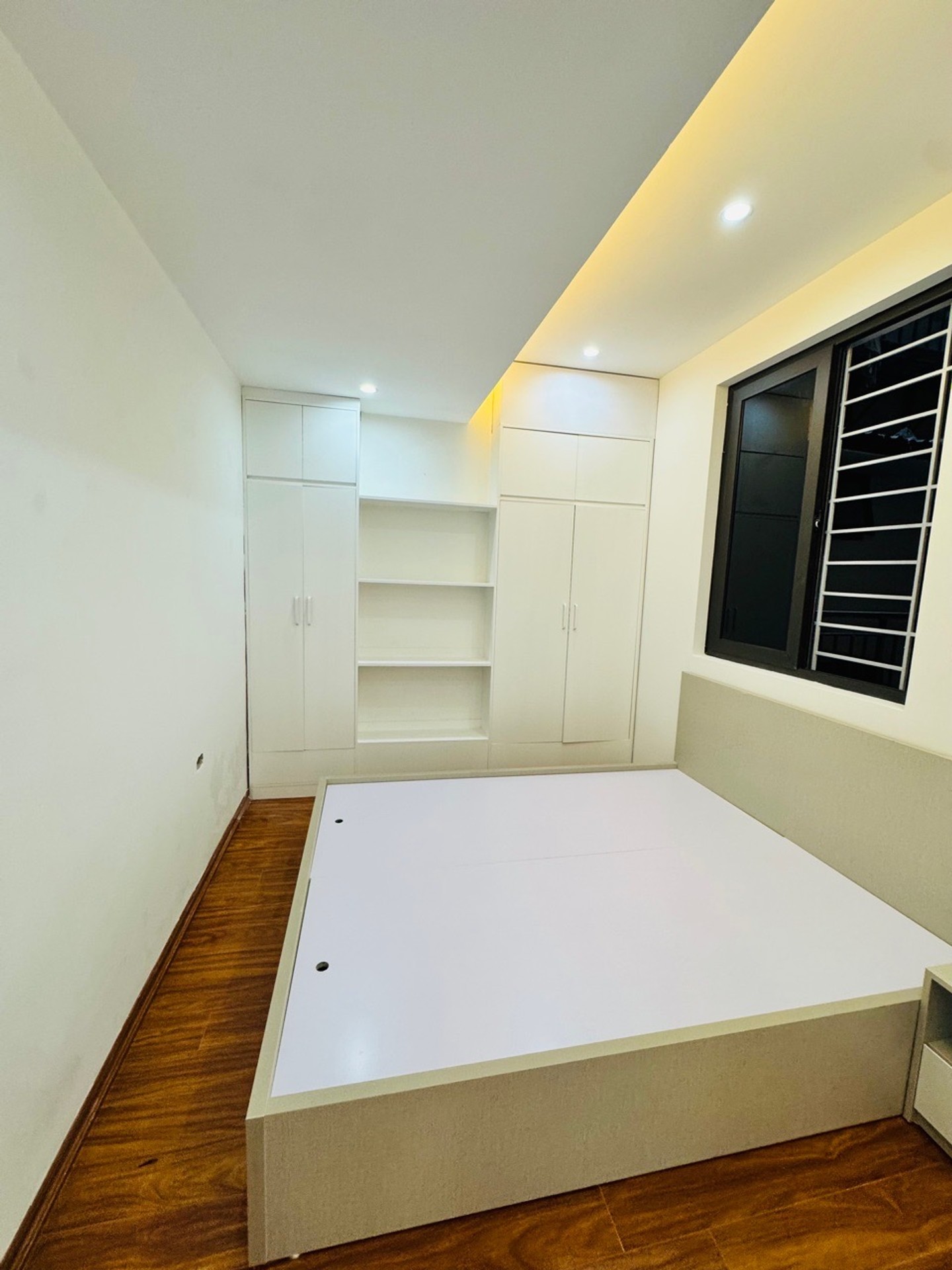 Bán nhà Chung Cư A4 - diện tích 54m2 1 tầng - Căn hộ đẹp hiếm có - giá 4,39 tỷ