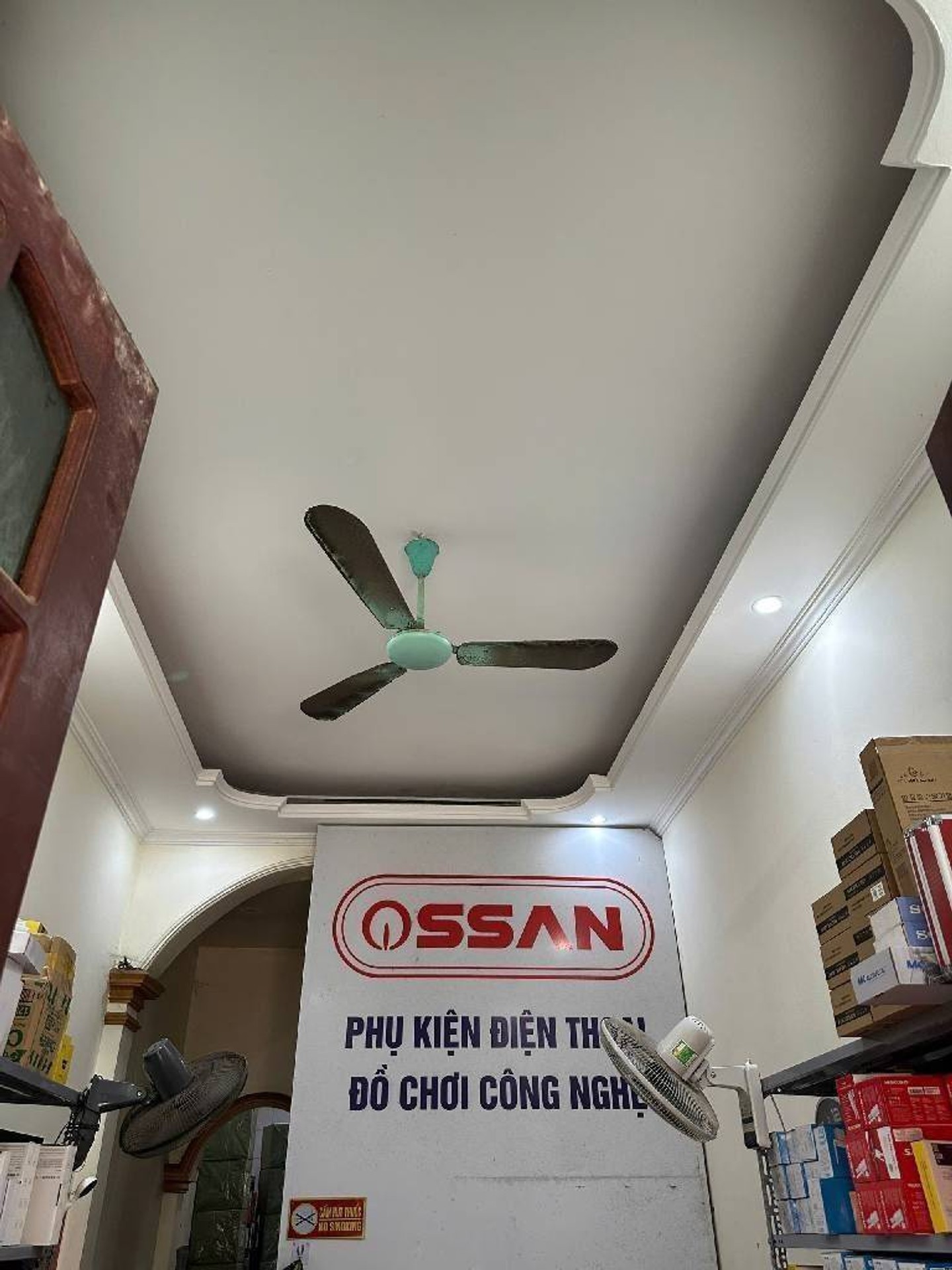 Bán nhà Ngọc Hồi - diện tích 36m2 4 tầng - Ô tô vào trong nhà - giá 11,95 tỷ