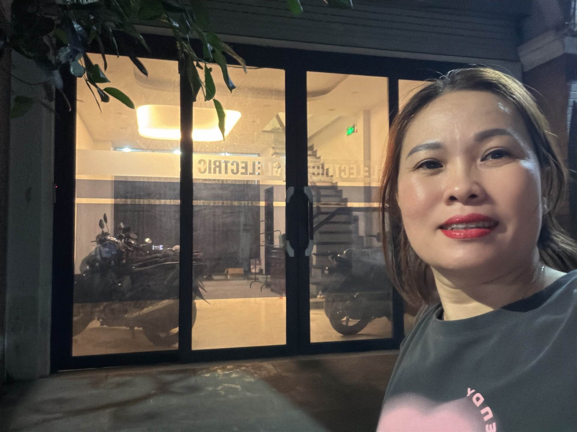 Bán nhà Ngõ 2 Phùng Khoang - diện tích 75m2 4 tầng - Ô tô tránh - giá 27,5 tỷ