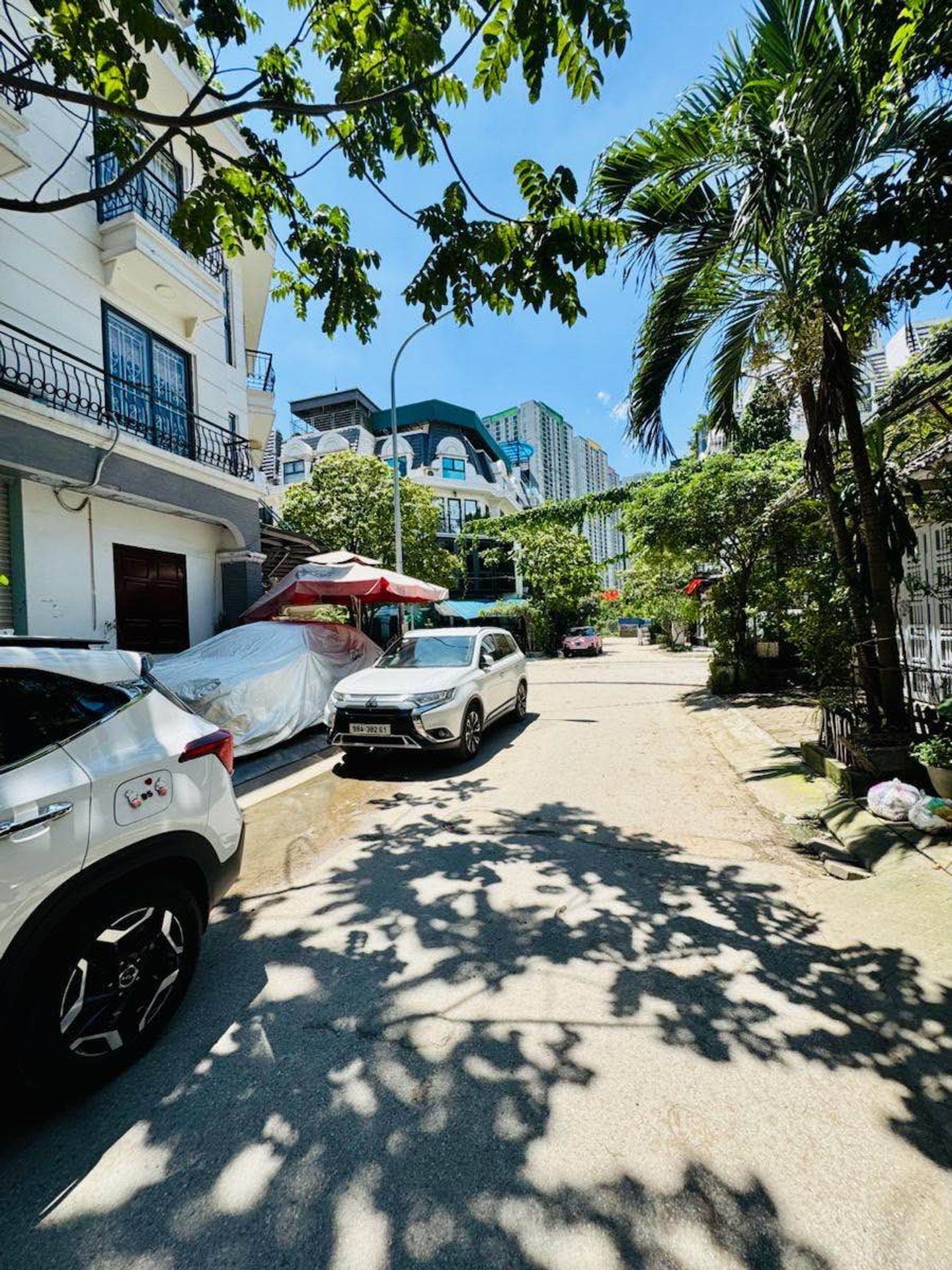 Bán nhà Ngõ 2 Phùng Khoang - diện tích 75m2 4 tầng - Ô tô tránh - giá 27,5 tỷ