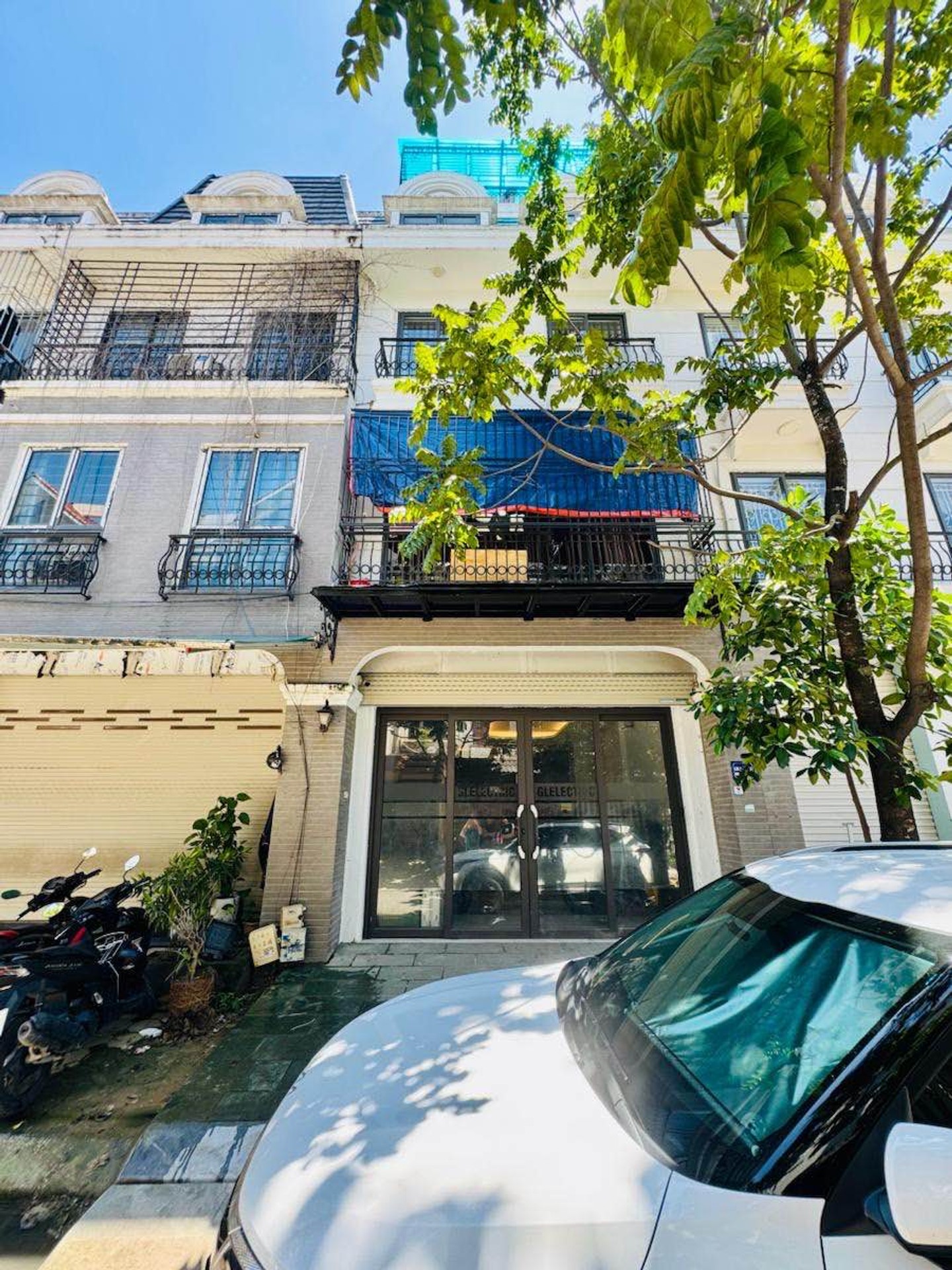 Bán nhà Ngõ 2 Phùng Khoang - diện tích 75m2 4 tầng - Ô tô tránh - giá 27,5 tỷ