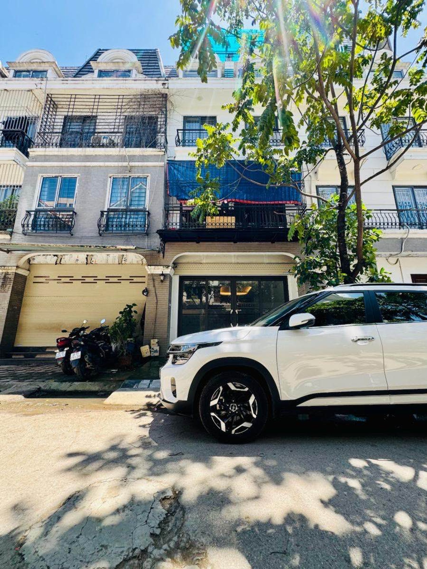 Bán nhà Ngõ 2 Phùng Khoang - diện tích 75m2 4 tầng - Ô tô tránh - giá 27,5 tỷ