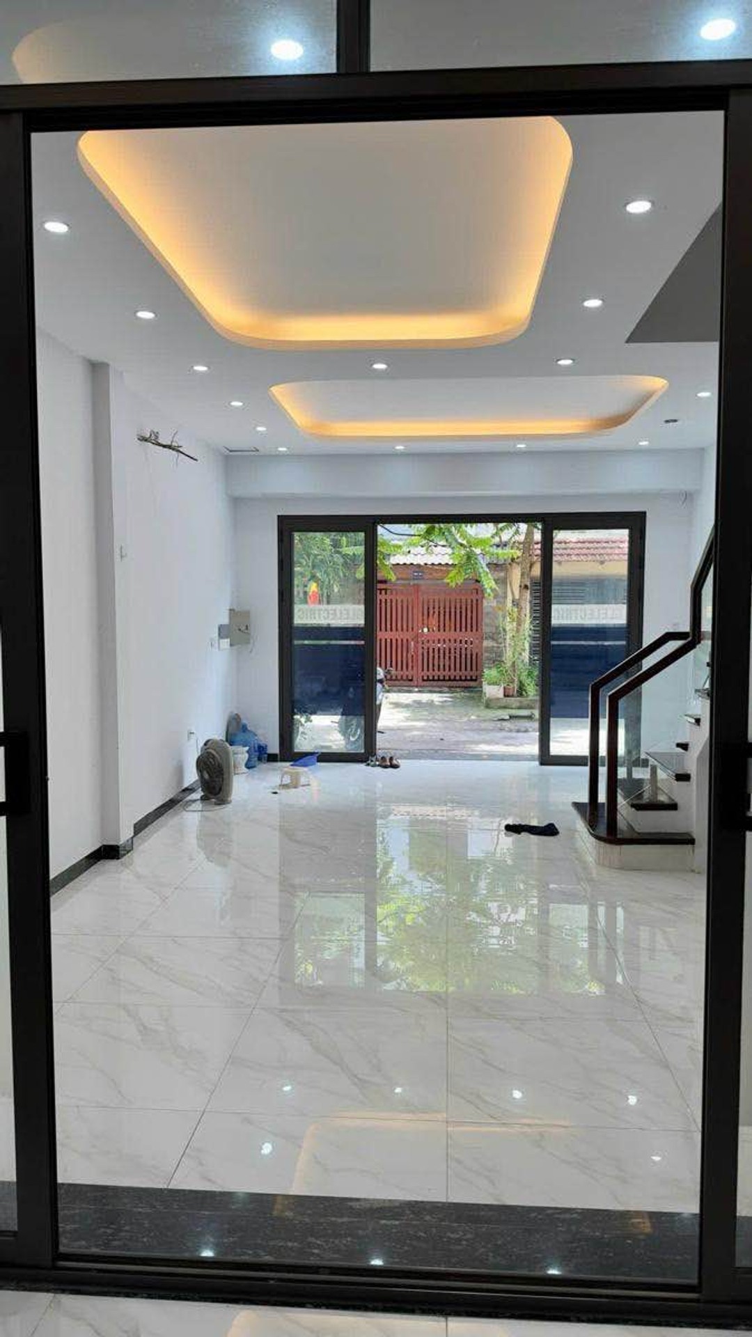 Bán nhà Ngõ 2 Phùng Khoang - diện tích 75m2 4 tầng - Ô tô tránh - giá 27,5 tỷ