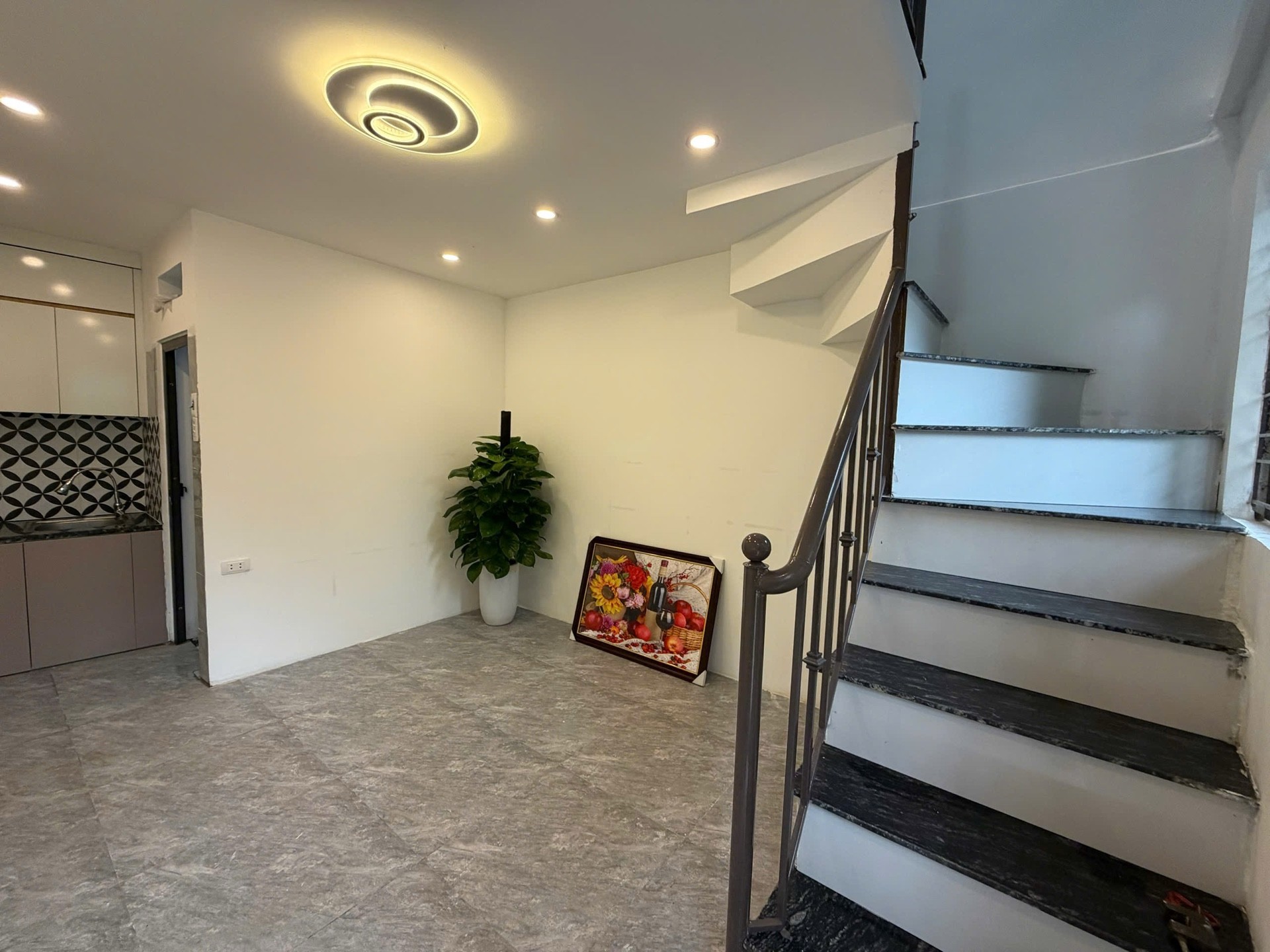 Bán nhà Lĩnh Nam - diện tích 20m2 2 tầng - Nhà đẹp, ở ngay - giá 1,45 tỷ