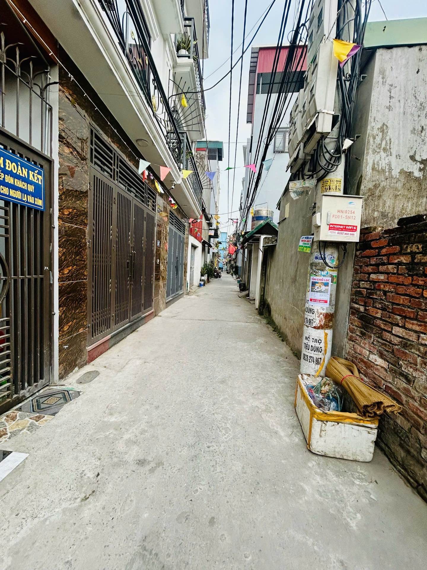 Bán nhà Yên Duyên - diện tích 125m2 5 tầng - Đất đẹp, ngõ thông - giá 16,8 tỷ