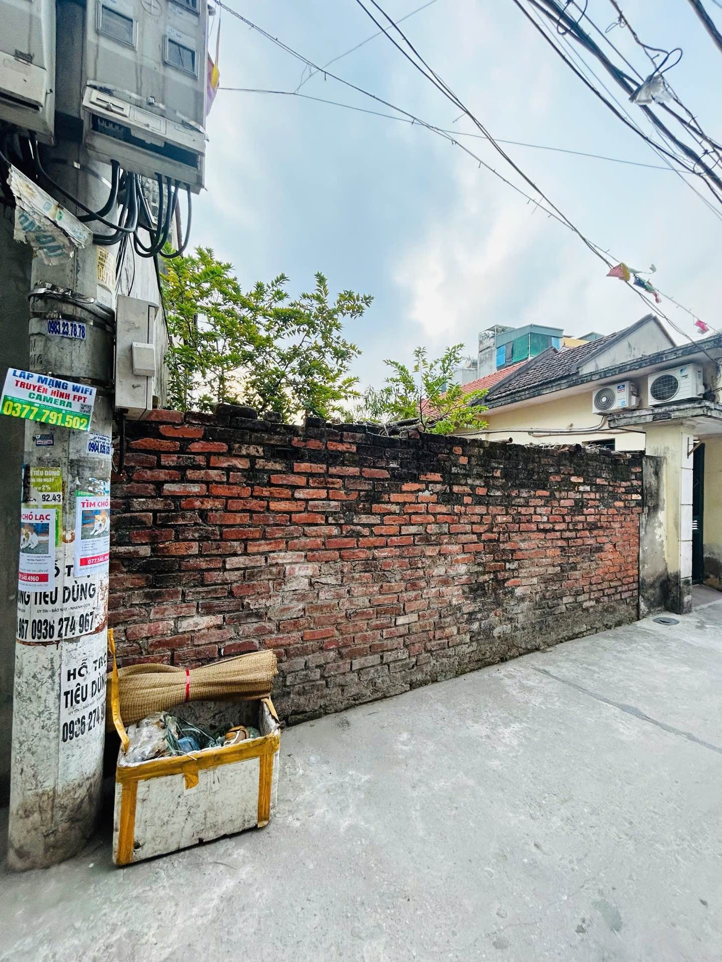 Bán nhà Yên Duyên - diện tích 125m2 5 tầng - Đất đẹp, ngõ thông - giá 16,8 tỷ