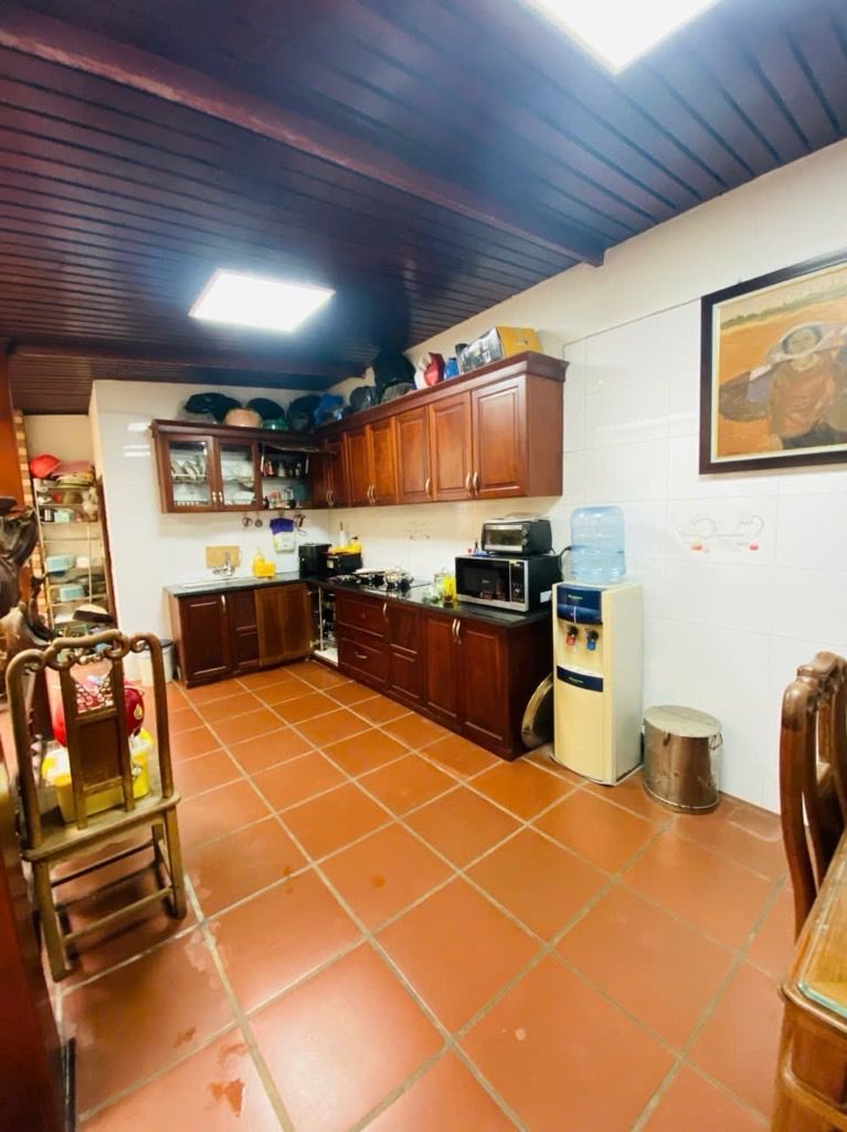 Bán nhà Tân Mai - diện tích 83m2 4 tầng - Ô tô đỗ cửa - giá 25 tỷ