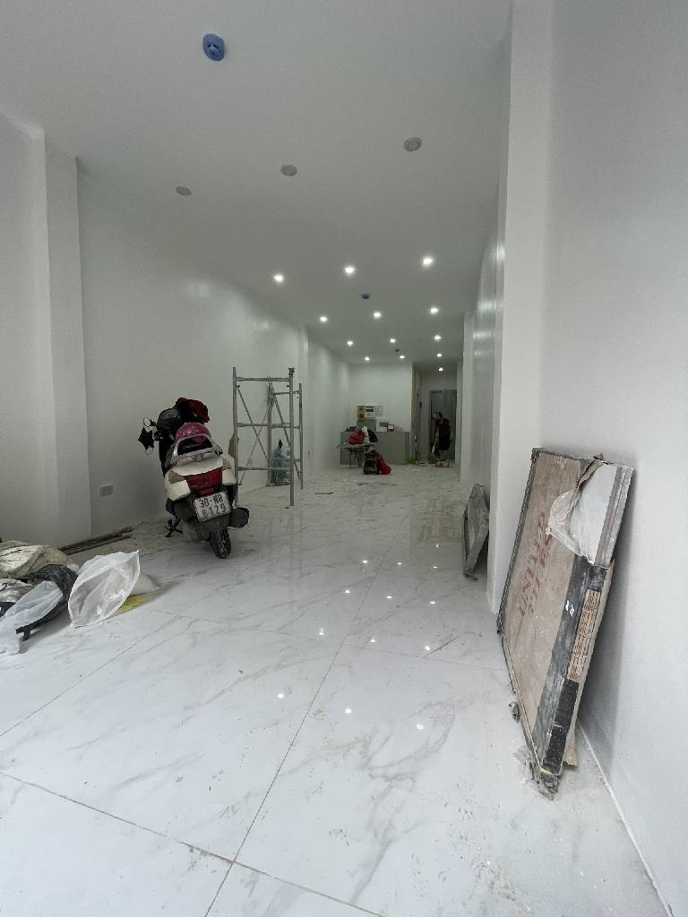 Bán nhà Cát Linh - diện tích 52m2 7 tầng - Mặt ngõ ô tô tránh - giá 26 tỷ