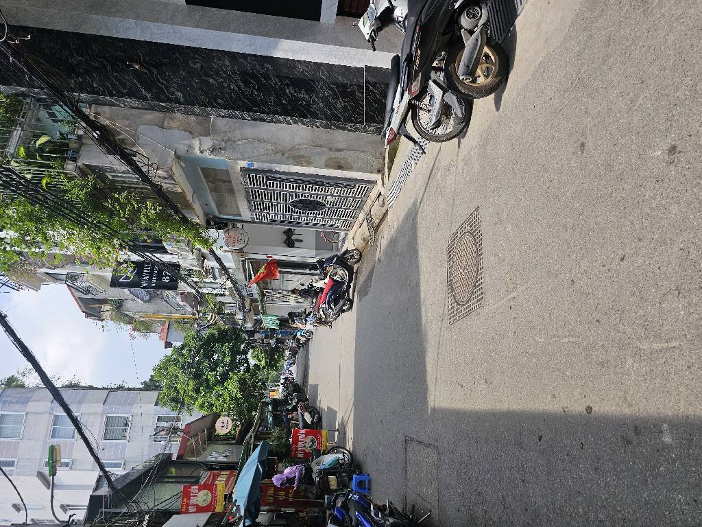 Bán nhà Cát Linh - diện tích 52m2 7 tầng - Mặt ngõ ô tô tránh - giá 26 tỷ