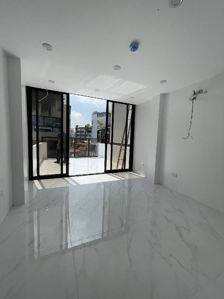 Bán nhà Cát Linh - diện tích 52m2 7 tầng - Mặt ngõ ô tô tránh - giá 26 tỷ