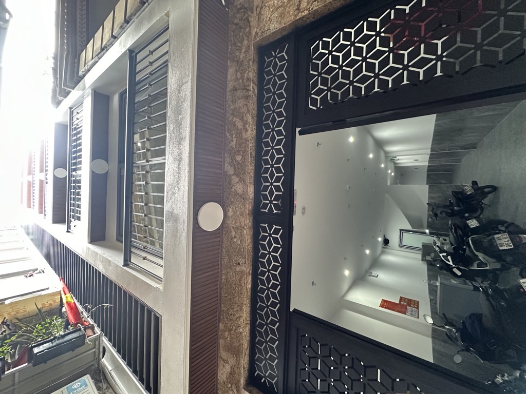 Bán nhà Đường Láng - diện tích 70m2 7 tầng - SIÊU PHẨM CCMN - giá 25,5 tỷ