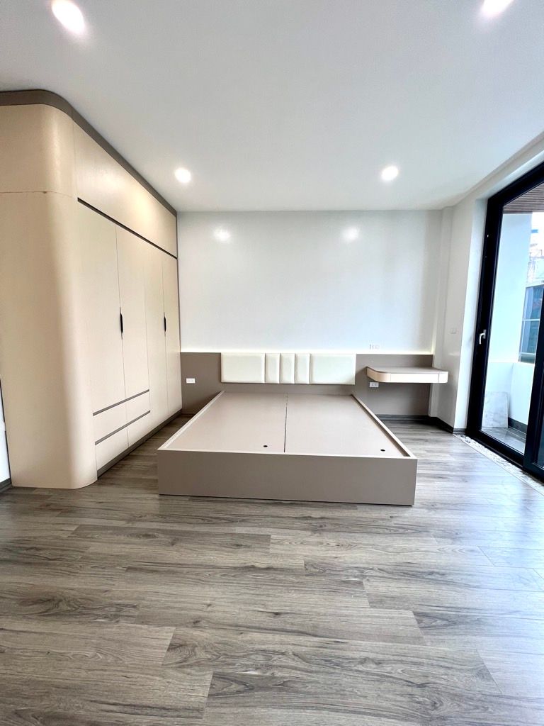 Bán nhà Đê Trần Khát Chân - diện tích 78m2 5 tầng - Gara ô tô, thang máy - giá 28,5 tỷ