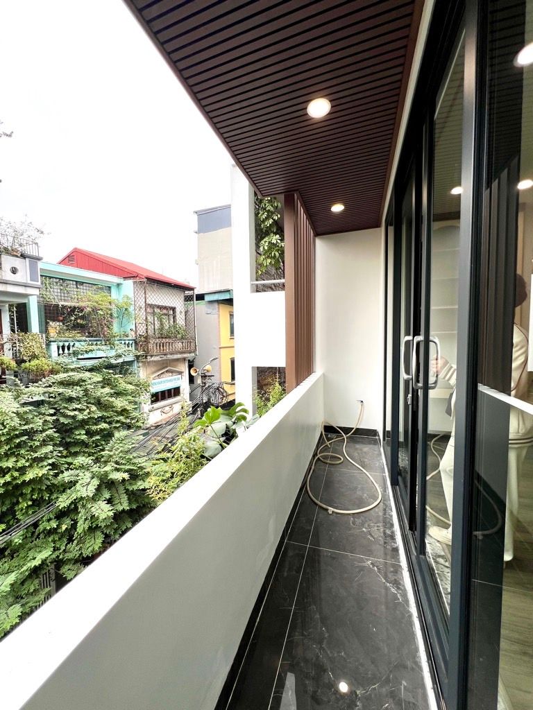 Bán nhà Đê Trần Khát Chân - diện tích 78m2 5 tầng - Gara ô tô, thang máy - giá 28,5 tỷ