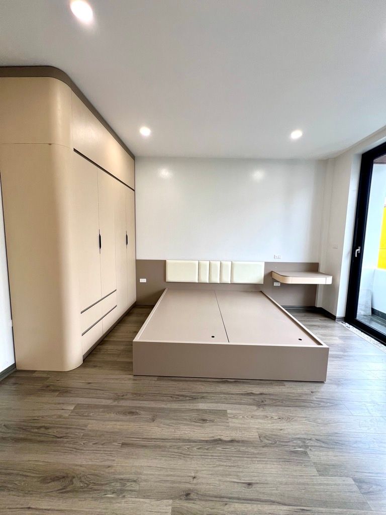 Bán nhà Đê Trần Khát Chân - diện tích 78m2 5 tầng - Gara ô tô, thang máy - giá 28,5 tỷ