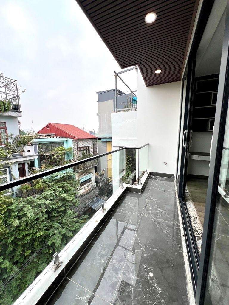 Bán nhà Đê Trần Khát Chân - diện tích 78m2 5 tầng - Gara ô tô, thang máy - giá 28,5 tỷ