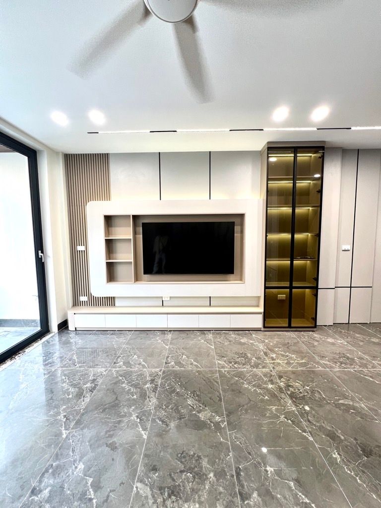 Bán nhà Đê Trần Khát Chân - diện tích 78m2 5 tầng - Gara ô tô, thang máy - giá 28,5 tỷ