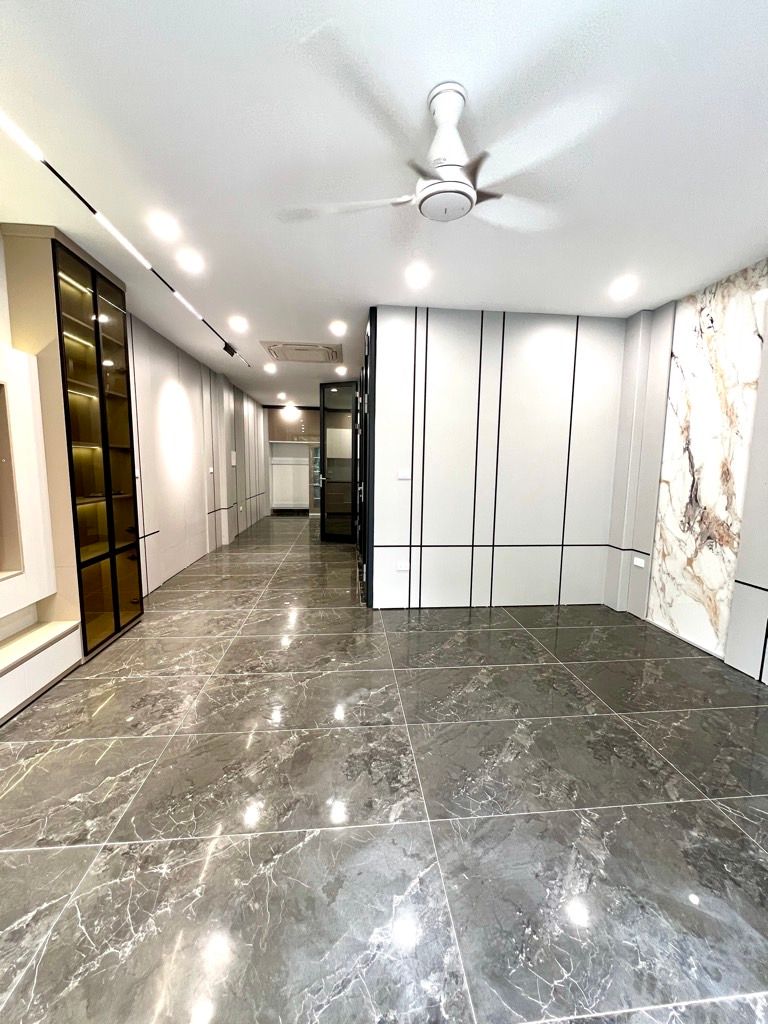 Bán nhà Đê Trần Khát Chân - diện tích 78m2 5 tầng - Gara ô tô, thang máy - giá 28,5 tỷ