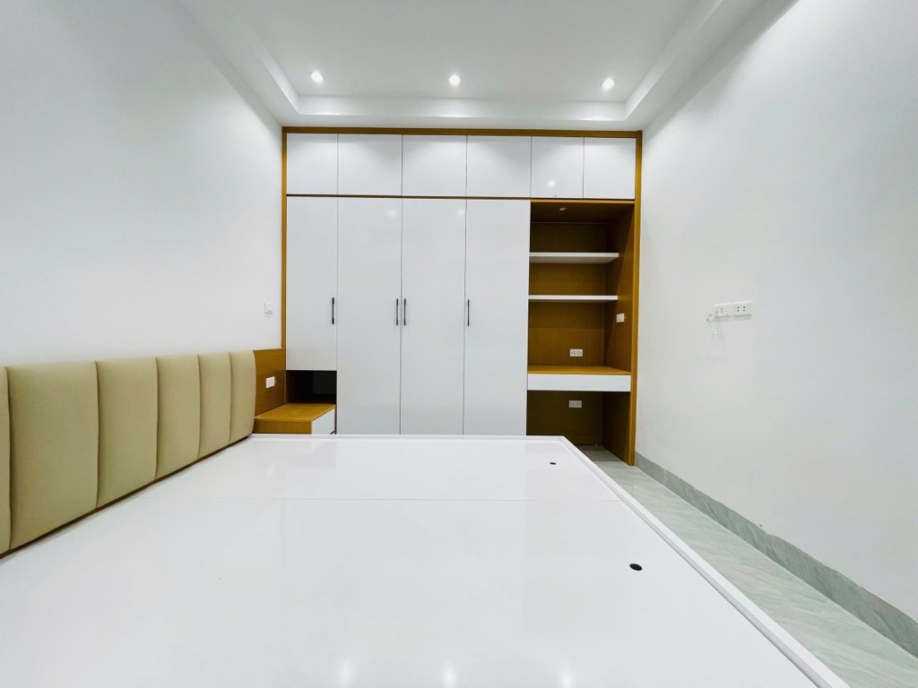 Bán nhà Mai Hắc Đế - diện tích 52m2 3 tầng - Nhà đẹp thiết kế hiện đại - giá 9,98 tỷ