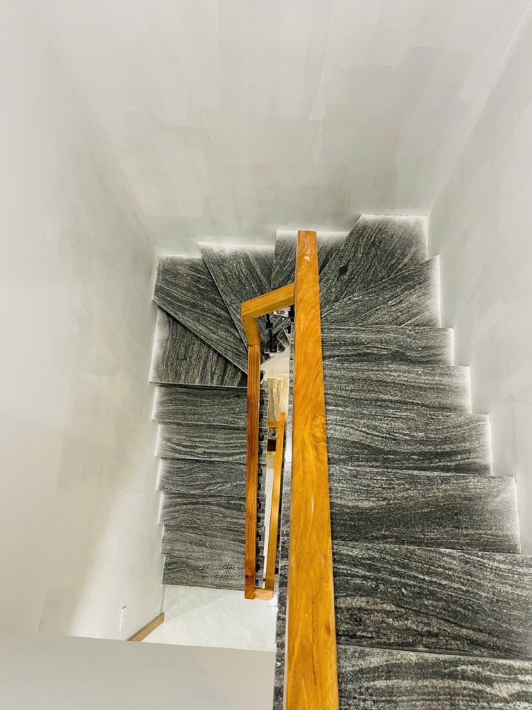 Bán nhà Mai Hắc Đế - diện tích 52m2 3 tầng - Nhà đẹp thiết kế hiện đại - giá 9,98 tỷ