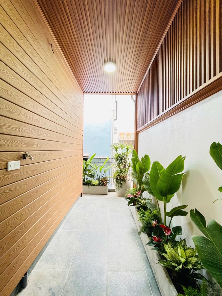 Bán nhà Mai Hắc Đế - diện tích 52m2 3 tầng - Nhà đẹp thiết kế hiện đại - giá 9,98 tỷ