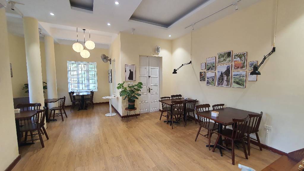 Bán nhà Hoàng Cầu - diện tích 163m2 5 tầng - LÔ GÓC - giá 38 tỷ