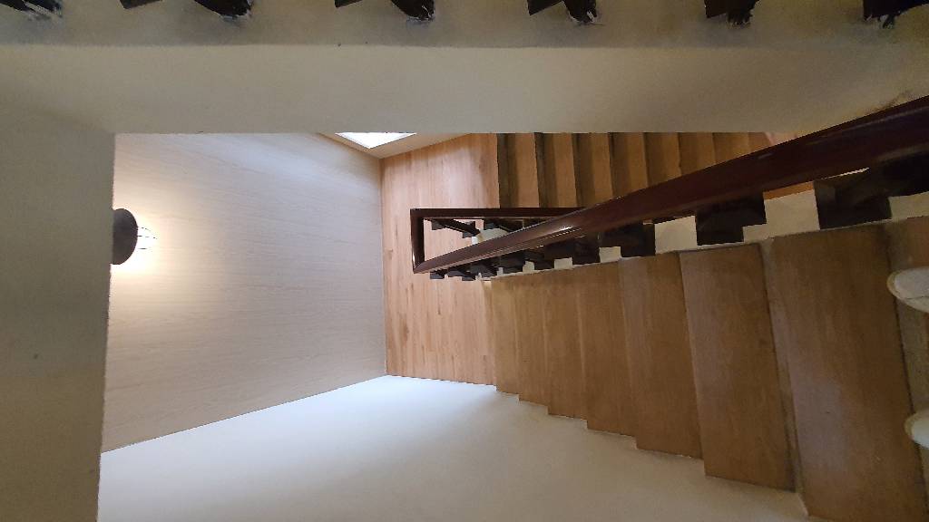 Bán nhà Hoàng Cầu - diện tích 163m2 5 tầng - LÔ GÓC - giá 38 tỷ