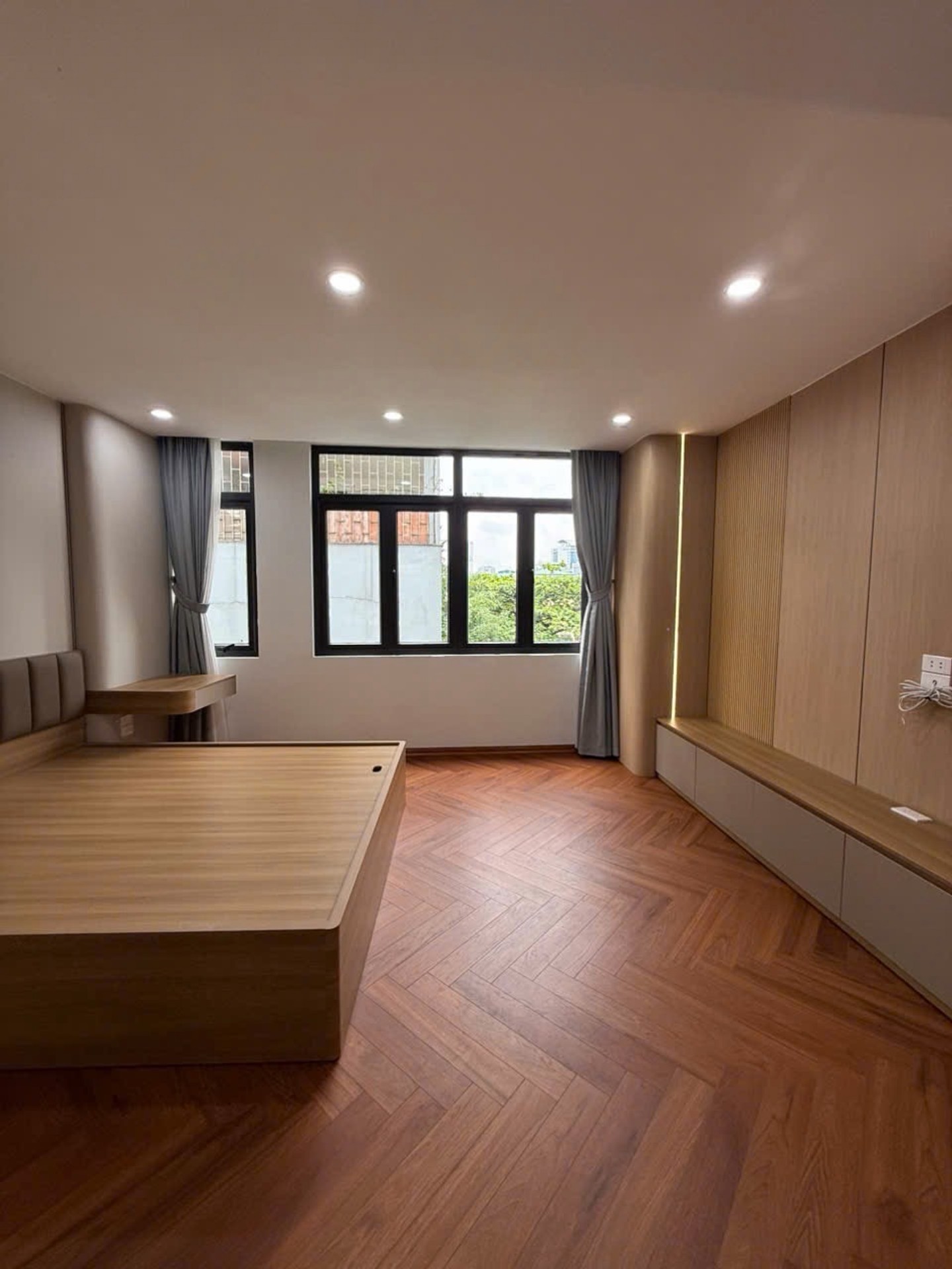 Bán nhà Bạch Mai - diện tích 39m2 6 tầng - Lô góc cực thoáng - giá 13,9 tỷ