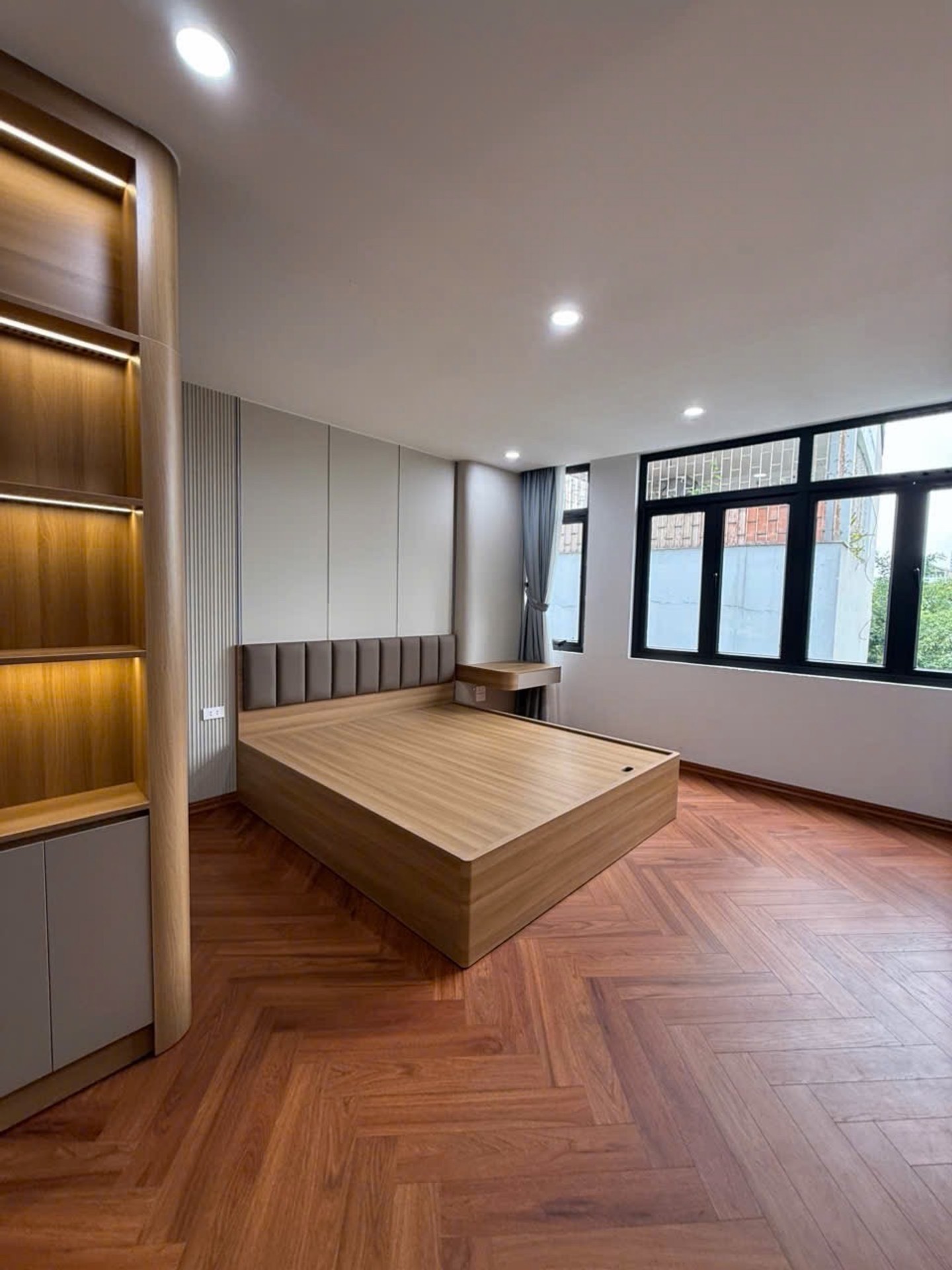 Bán nhà Bạch Mai - diện tích 39m2 6 tầng - Lô góc cực thoáng - giá 13,9 tỷ