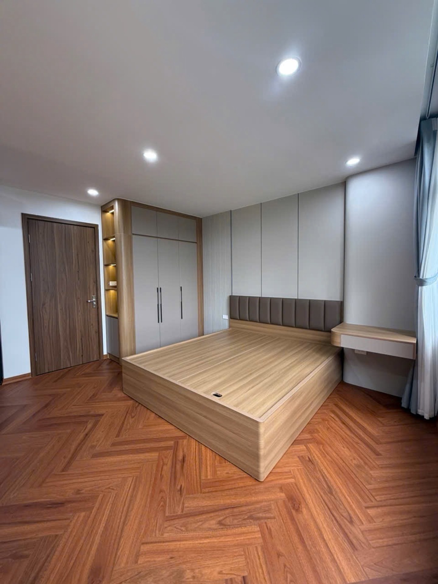 Bán nhà Bạch Mai - diện tích 39m2 6 tầng - Lô góc cực thoáng - giá 13,9 tỷ