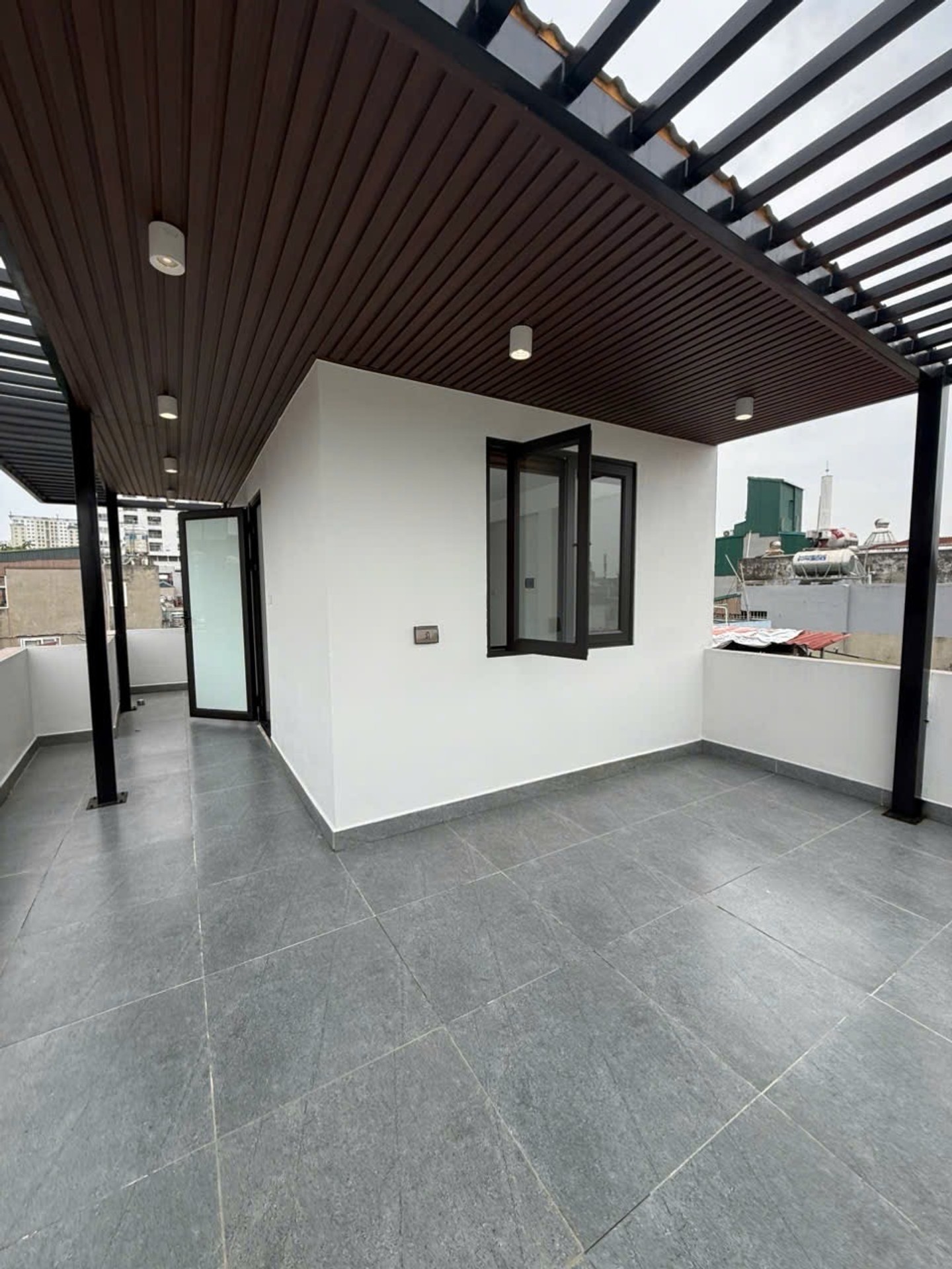 Bán nhà Bạch Mai - diện tích 39m2 6 tầng - Lô góc cực thoáng - giá 13,9 tỷ