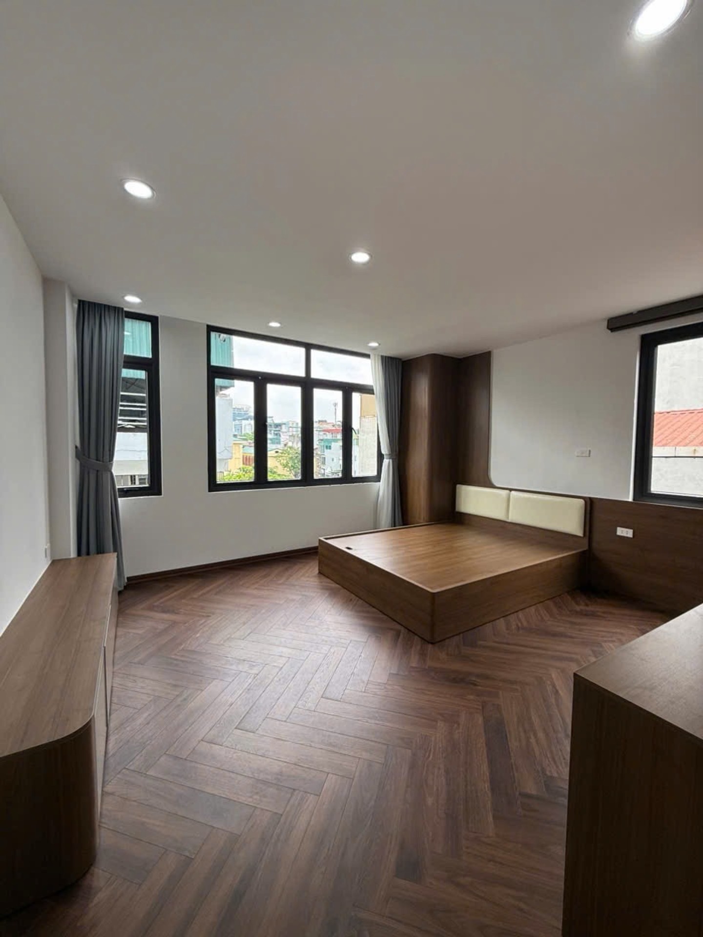 Bán nhà Bạch Mai - diện tích 39m2 6 tầng - Lô góc cực thoáng - giá 13,9 tỷ