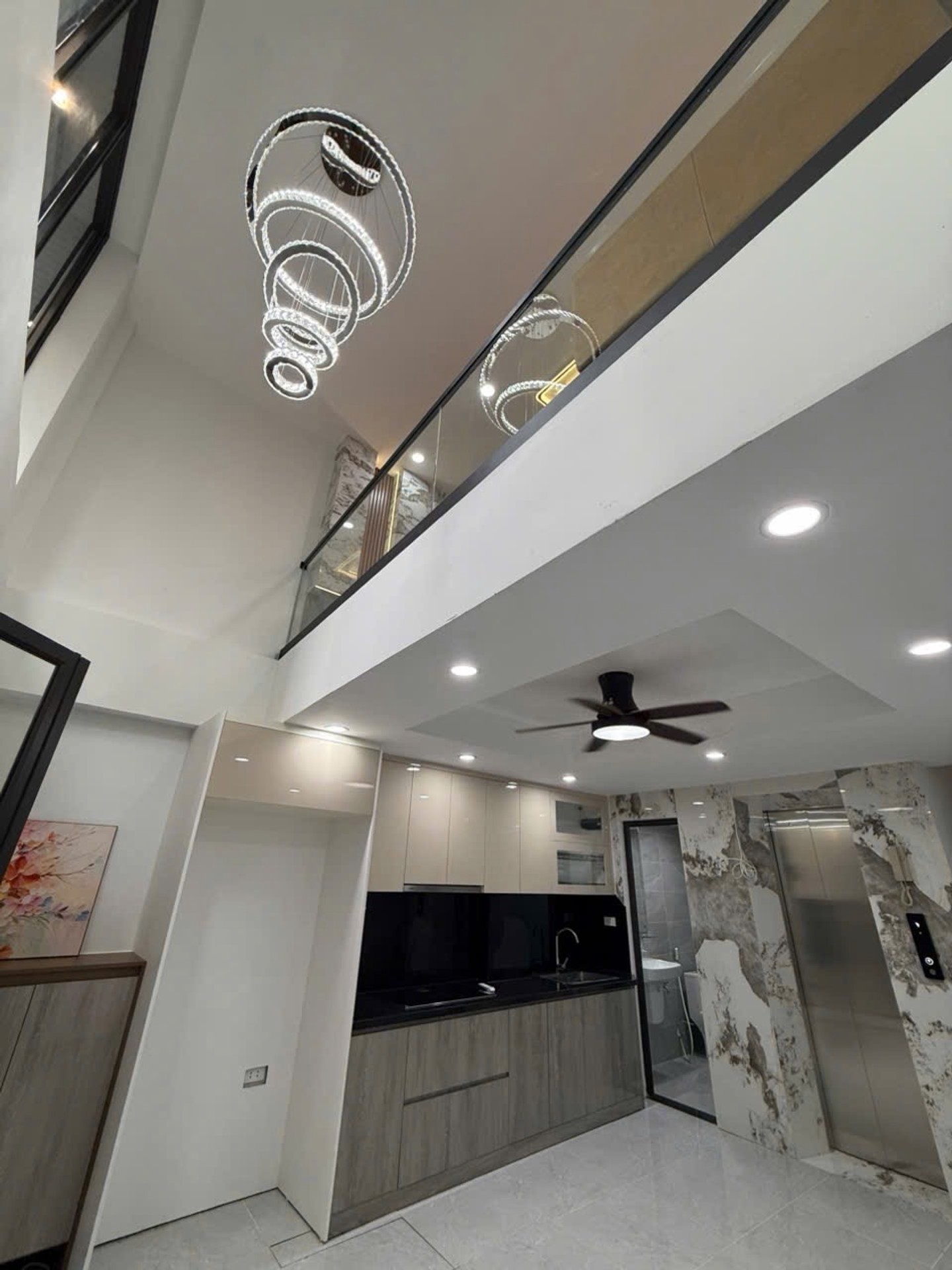 Bán nhà Bạch Mai - diện tích 39m2 6 tầng - Lô góc cực thoáng - giá 13,9 tỷ