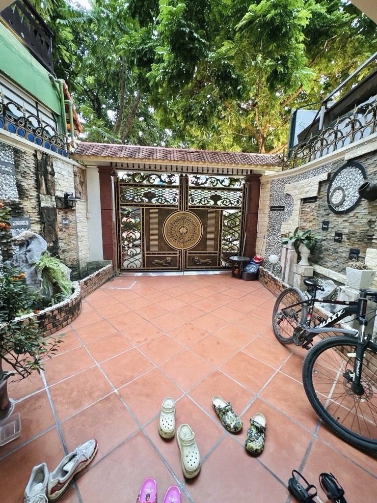 Bán nhà Nguyễn Bá Khoản - diện tích 84m2 4 tầng - ô tô tránh - giá 45,5 tỷ