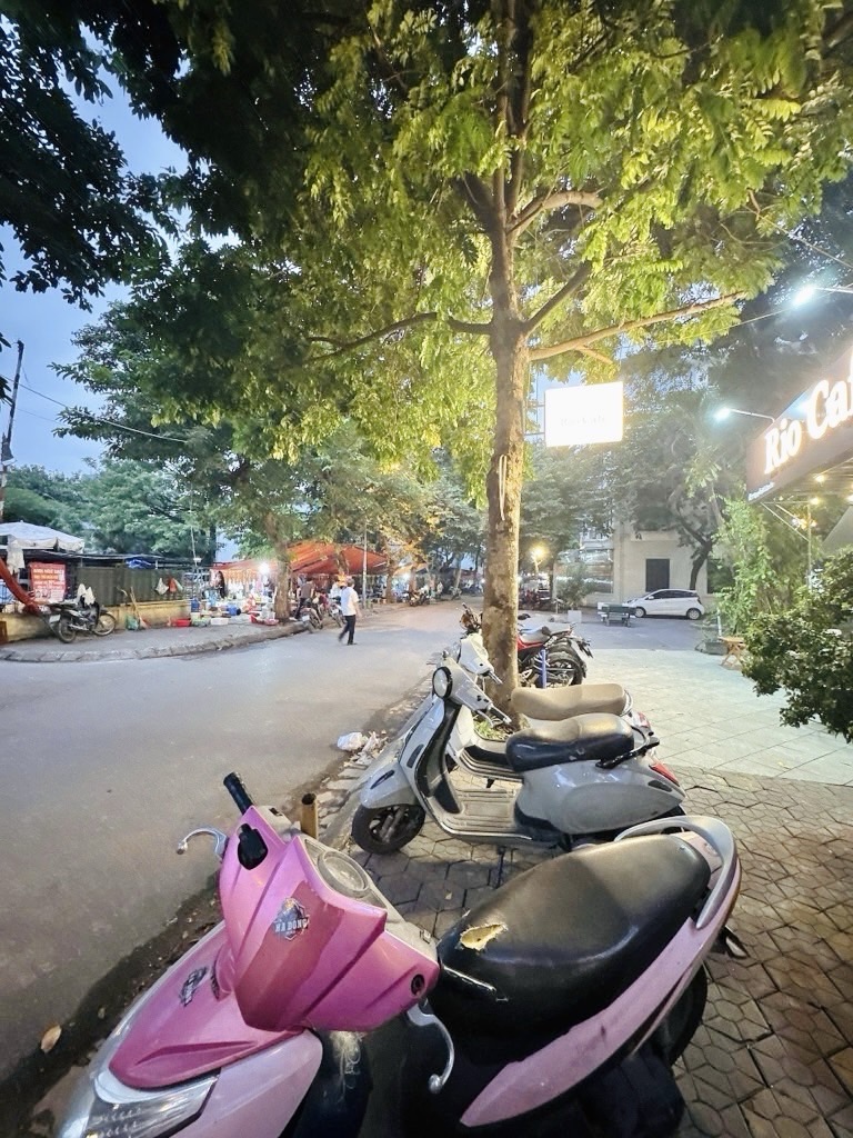 Bán nhà Nguyễn Bá Khoản - diện tích 84m2 4 tầng - ô tô tránh - giá 45,5 tỷ