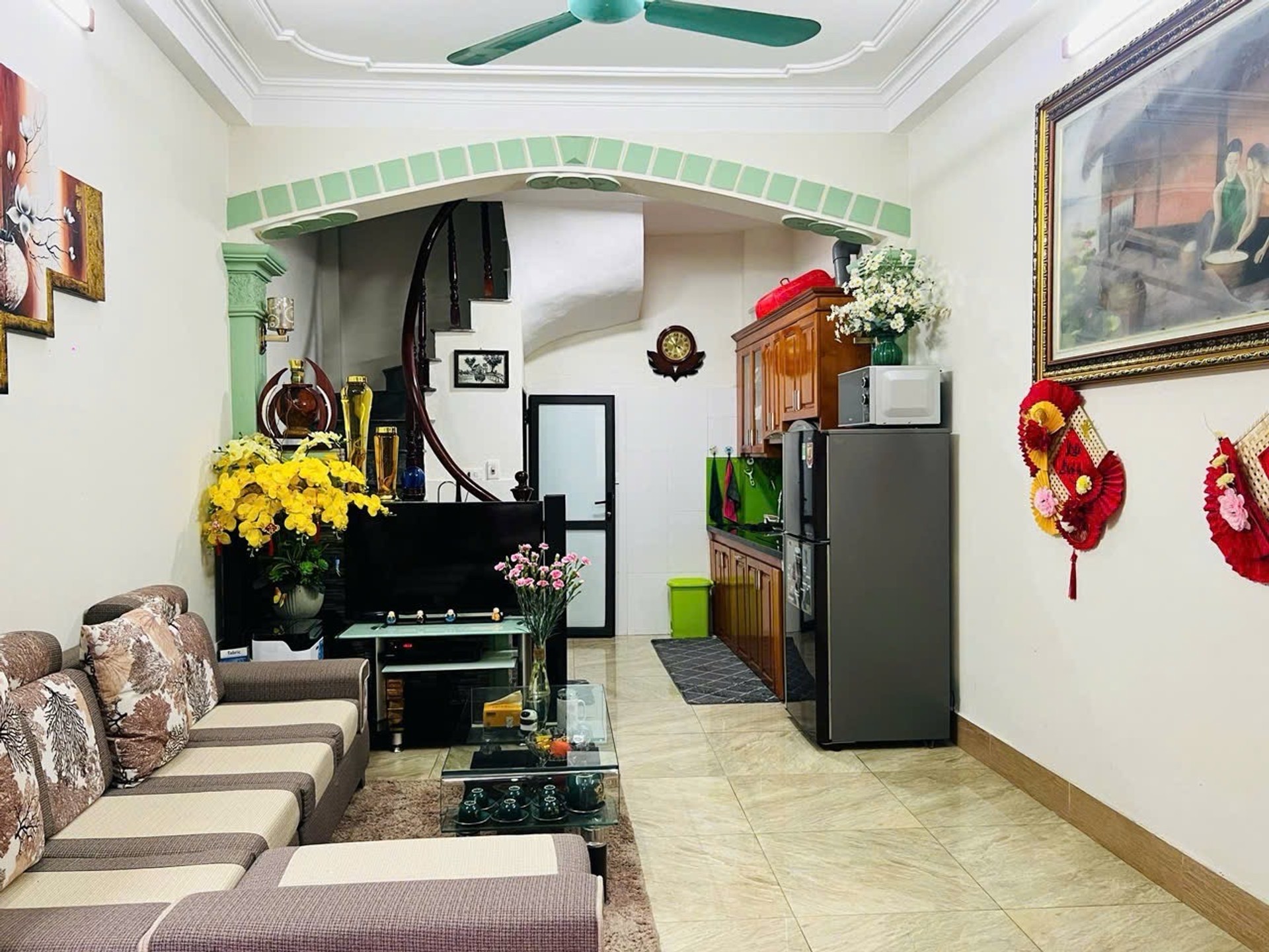 Bán nhà Đông Thiên - diện tích 23m2 4 tầng - Nhà đẹp hiếm có - giá 5,35 tỷ