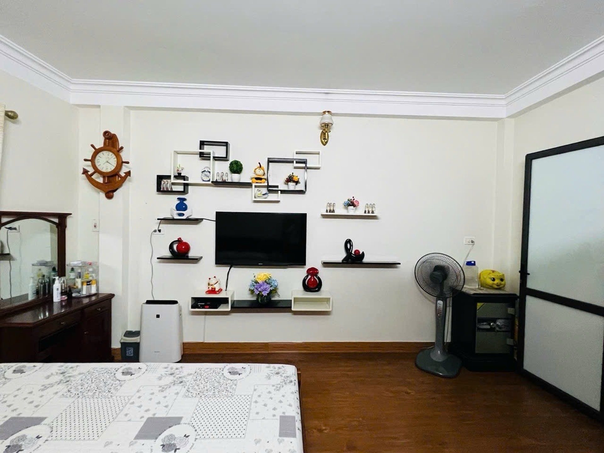 Bán nhà Đông Thiên - diện tích 23m2 4 tầng - Nhà đẹp hiếm có - giá 5,35 tỷ