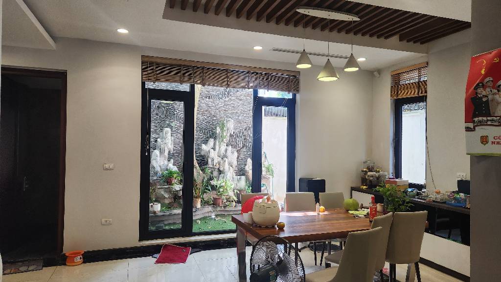 Bán nhà Tây Nam Linh Đàm - diện tích 200m2 4 tầng - Biệt thự cao cấp sân vườn - giá 73 tỷ