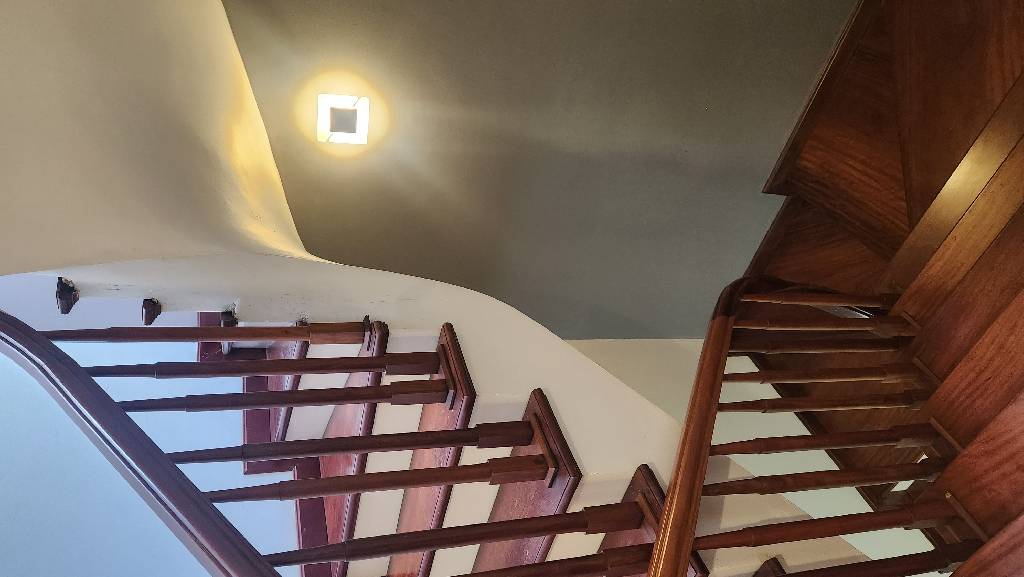 Bán nhà Tây Nam Linh Đàm - diện tích 200m2 4 tầng - Biệt thự cao cấp sân vườn - giá 73 tỷ