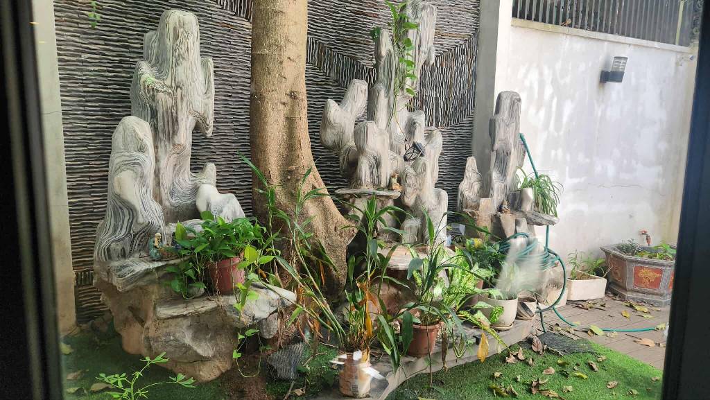 Bán nhà Tây Nam Linh Đàm - diện tích 200m2 4 tầng - Biệt thự cao cấp sân vườn - giá 73 tỷ