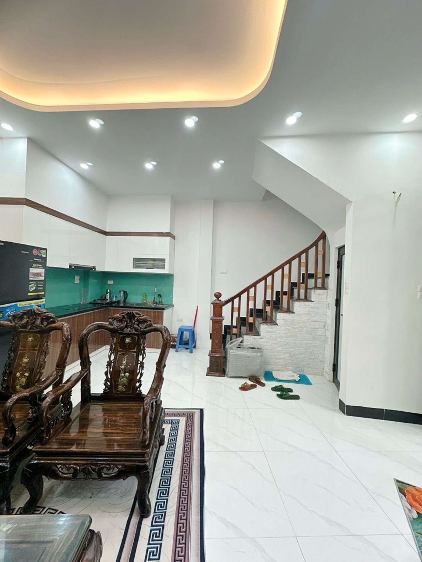Bán nhà Kim Ngưu - diện tích 34m2 5 tầng - Ô tô tránh - giá 10,5 tỷ
