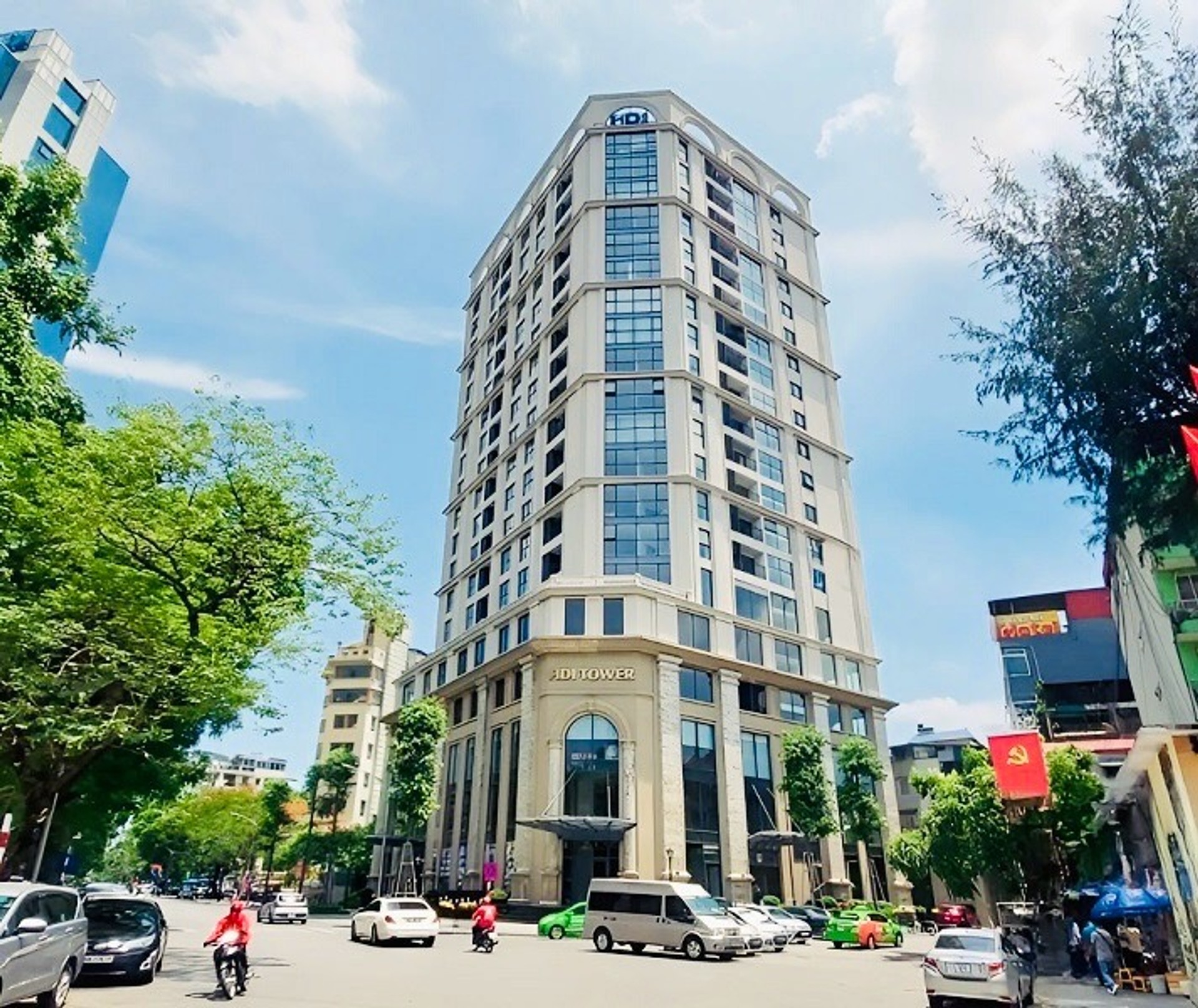 Bán nhà Lê Đại Hành - diện tích 95m2 17 tầng - Lô góc, view Vincom Bà Triệu - giá 21,8 tỷ