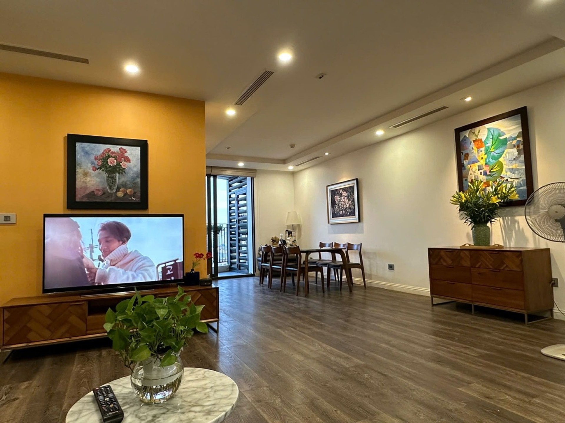 Bán nhà Lê Đại Hành - diện tích 95m2 17 tầng - Lô góc, view Vincom Bà Triệu - giá 21,8 tỷ