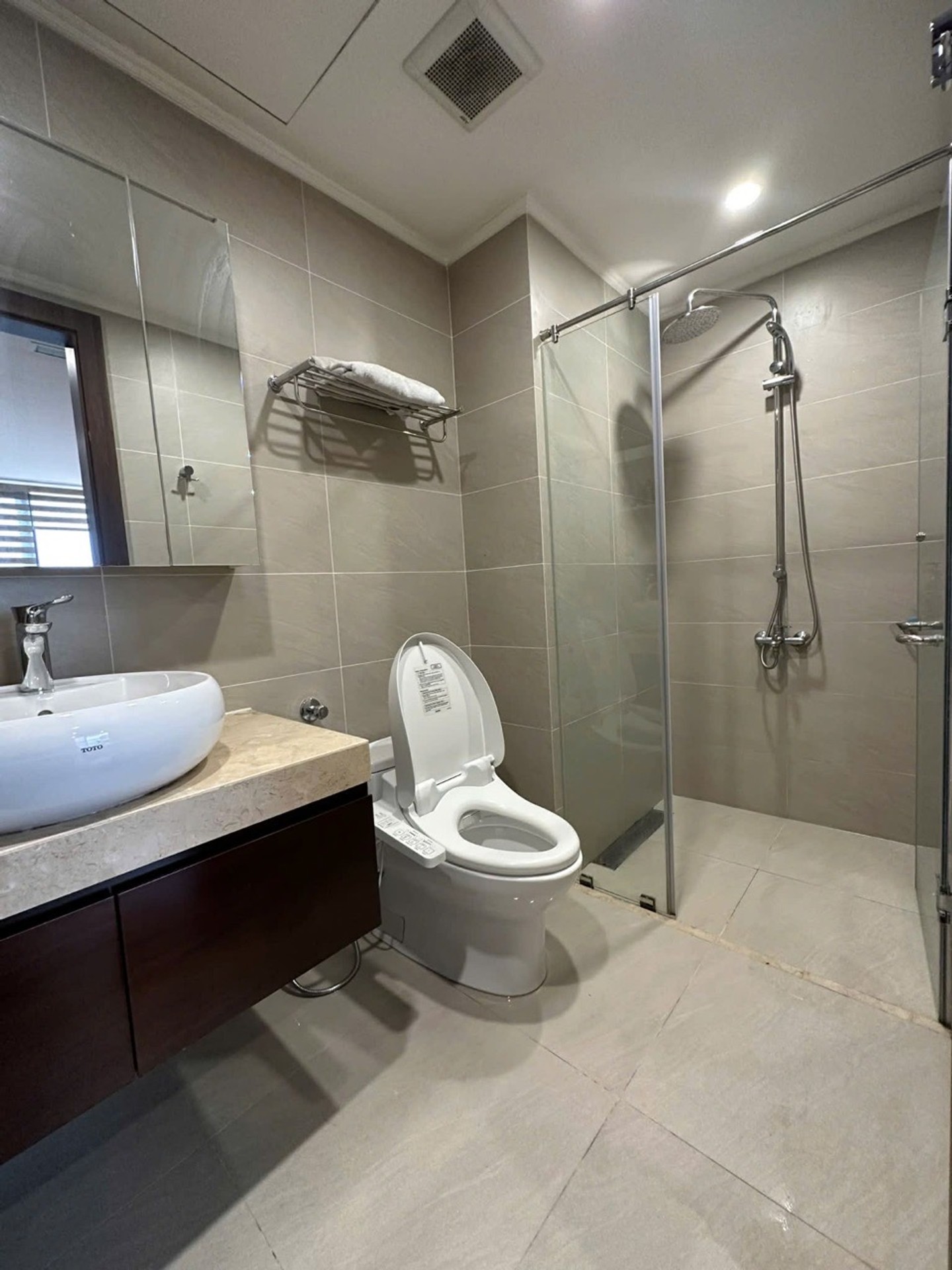 Bán nhà Lê Đại Hành - diện tích 95m2 17 tầng - Lô góc, view Vincom Bà Triệu - giá 21,8 tỷ