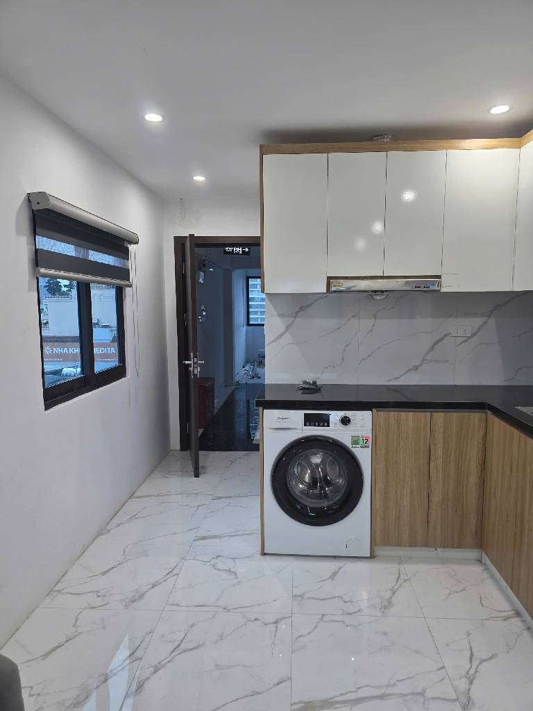 Bán nhà Đê la thành - diện tích 75m2 9 tầng - Mặt phố - giá 30,5 tỷ