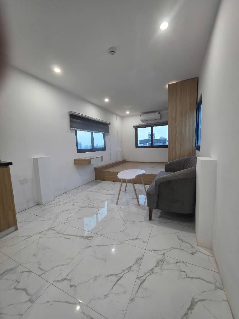 Bán nhà Đê la thành - diện tích 75m2 9 tầng - Mặt phố - giá 30,5 tỷ