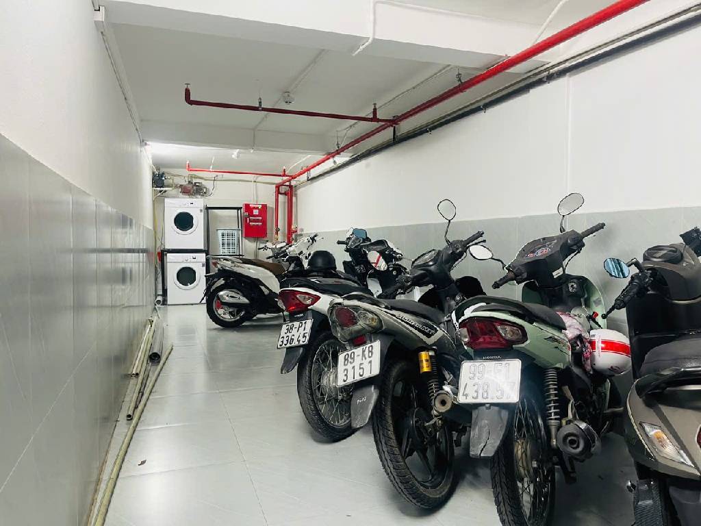 Bán nhà Đê la thành - diện tích 75m2 9 tầng - Mặt phố - giá 30,5 tỷ